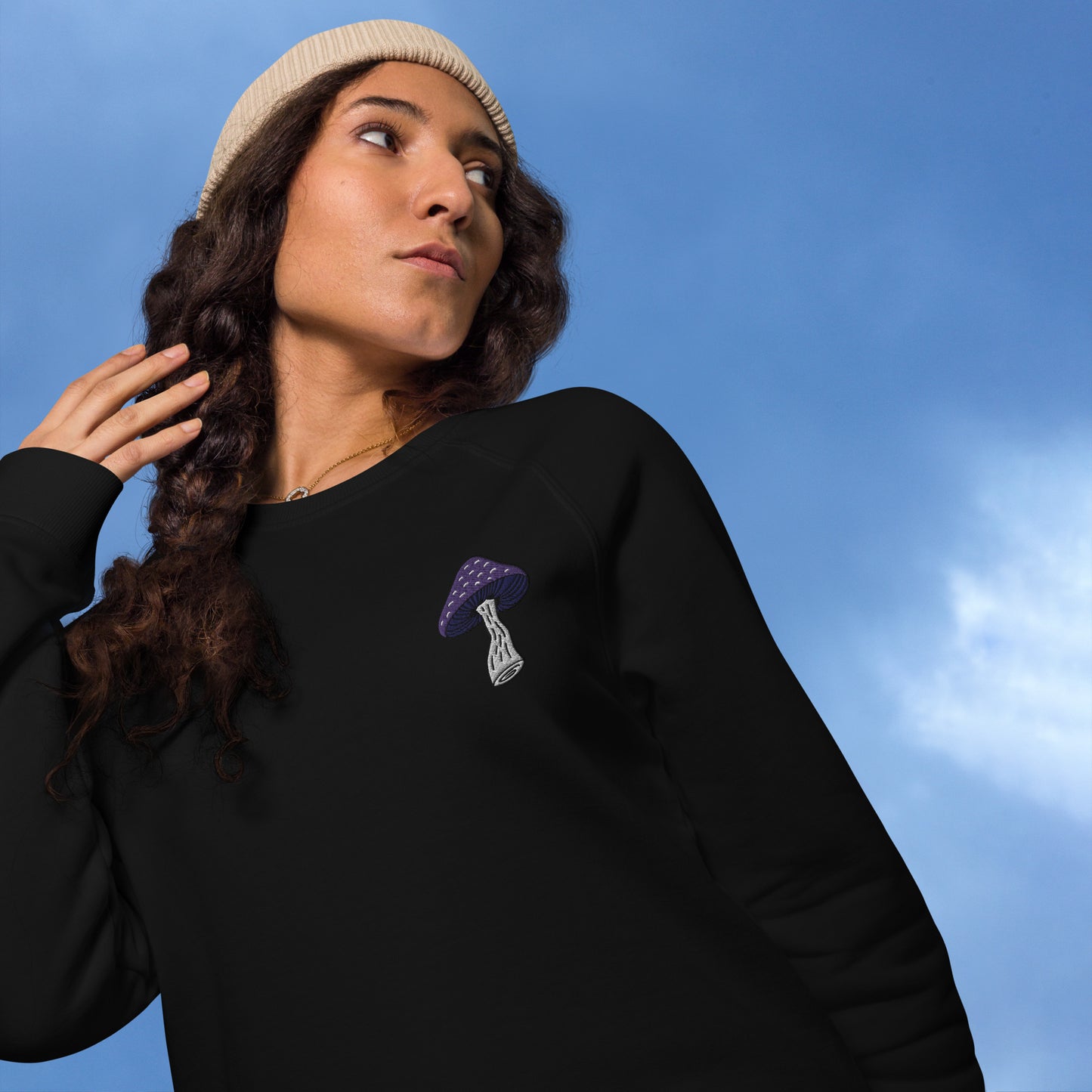 Unisex organic raglan sweatshirt